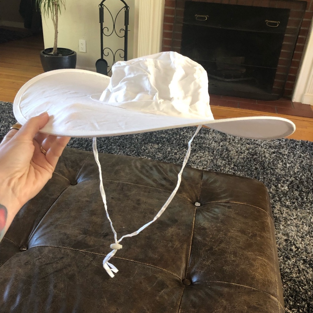 White Wide Brim Sun Hat with Chin Tie